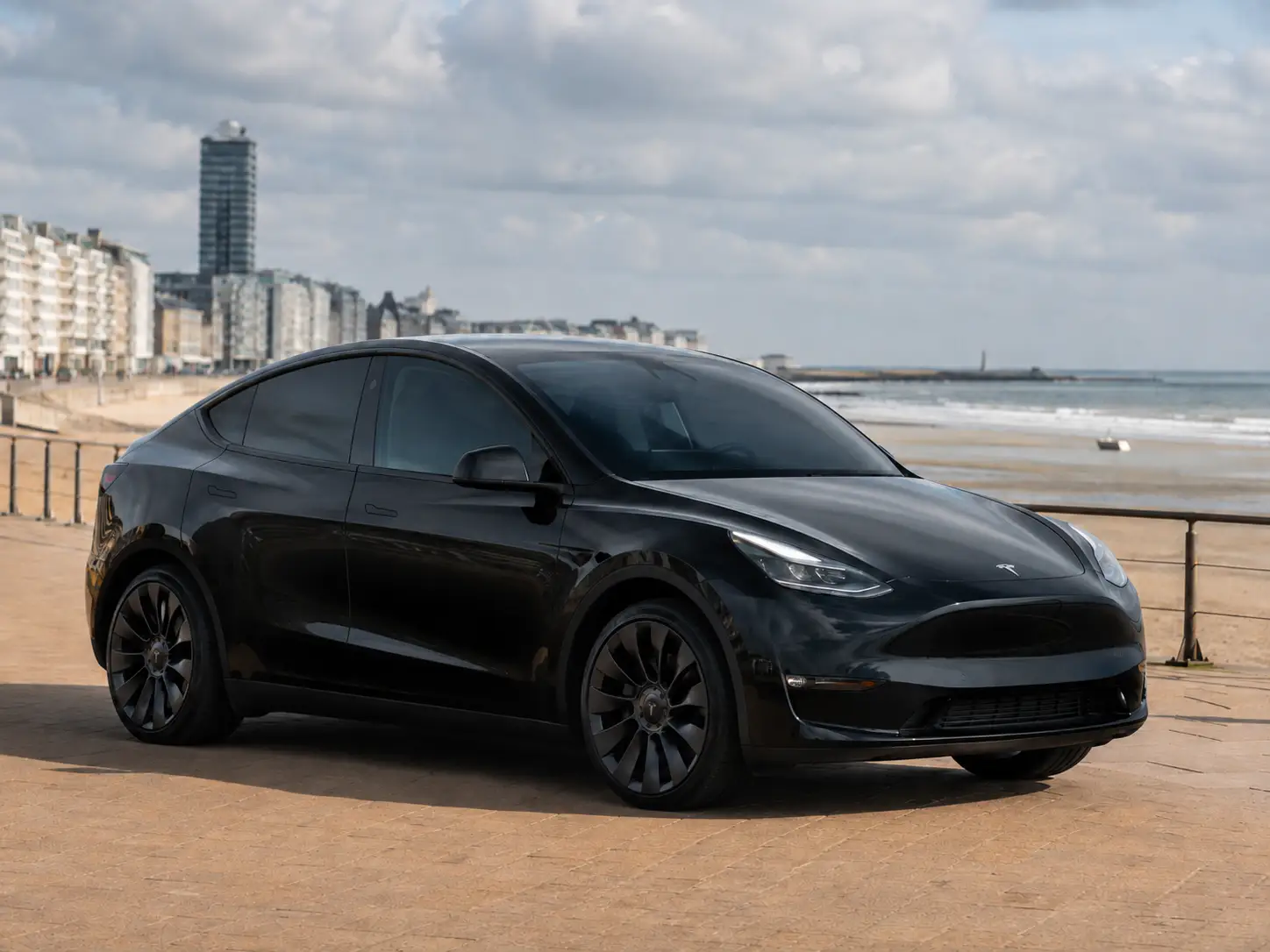 Private chauffeur transfer for Lille to Ostend private transfer, arrival at the Belgian coast